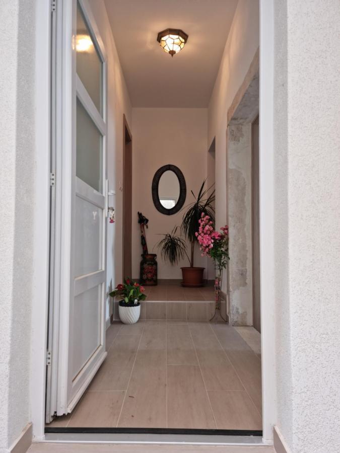 Apartamento Kamena Kuca Pandorovica Kali Exterior foto