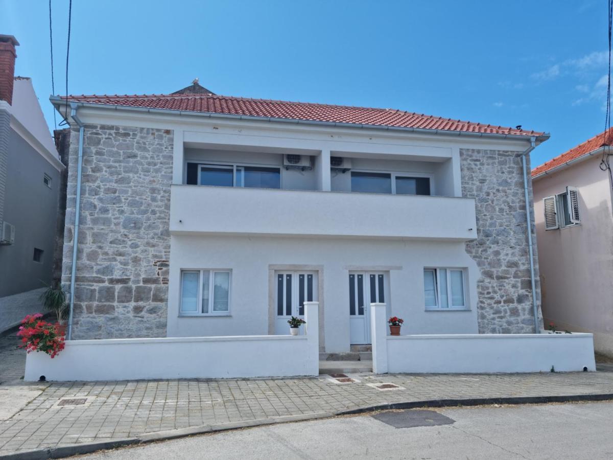 Apartamento Kamena Kuca Pandorovica Kali Exterior foto