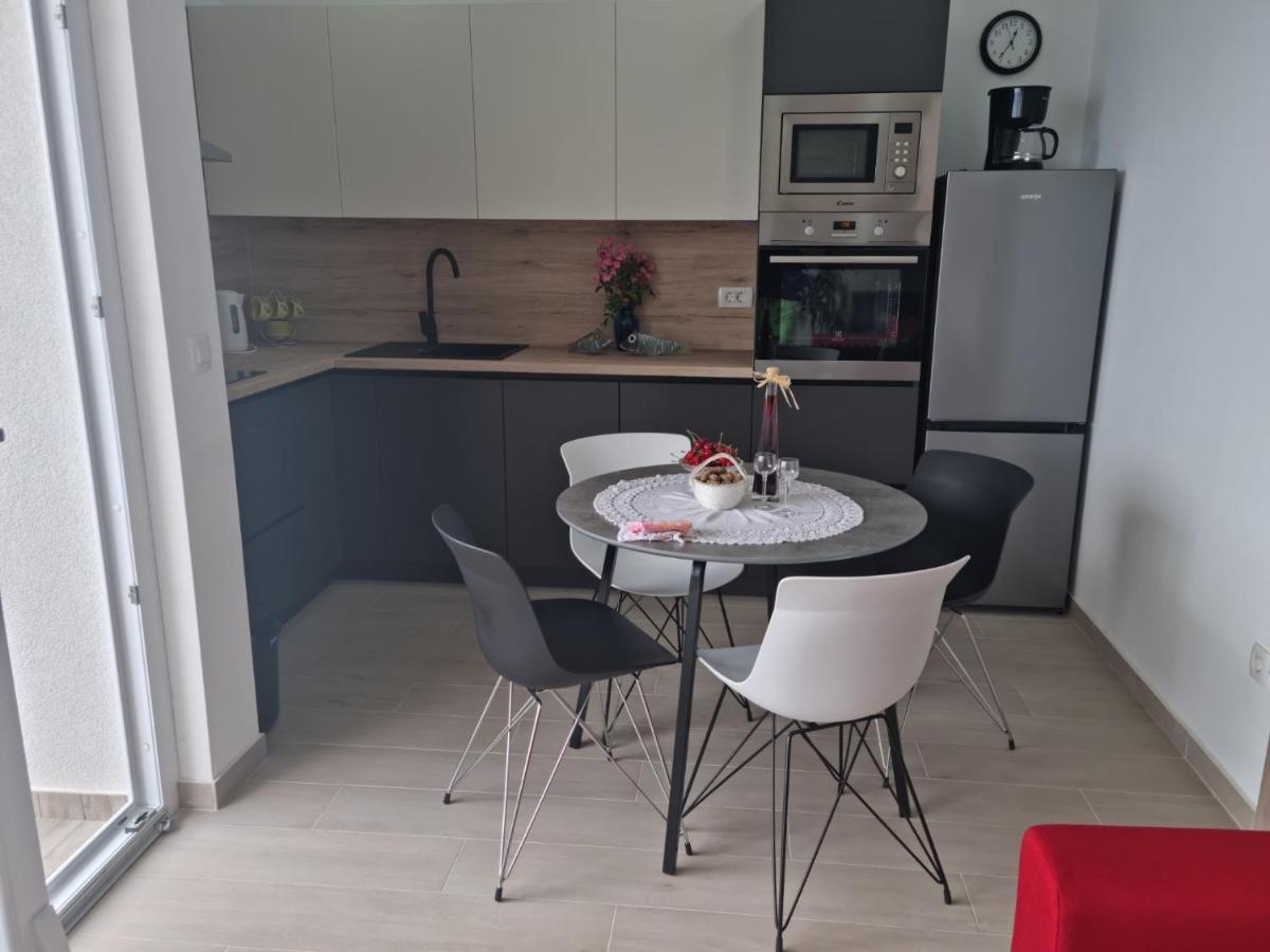 Apartamento Kamena Kuca Pandorovica Kali Exterior foto